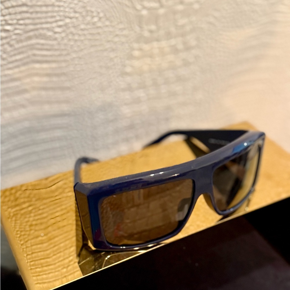 BALENCIAGA Navy Blue Sunglasses (BB0002S/004) - Picture 3 of 12